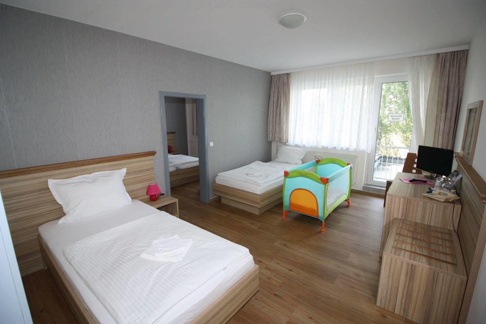 Hotel Weimarer Berg Apolda Exterior photo